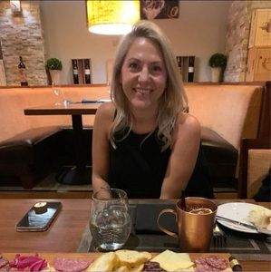 Meet your Posher, Leah